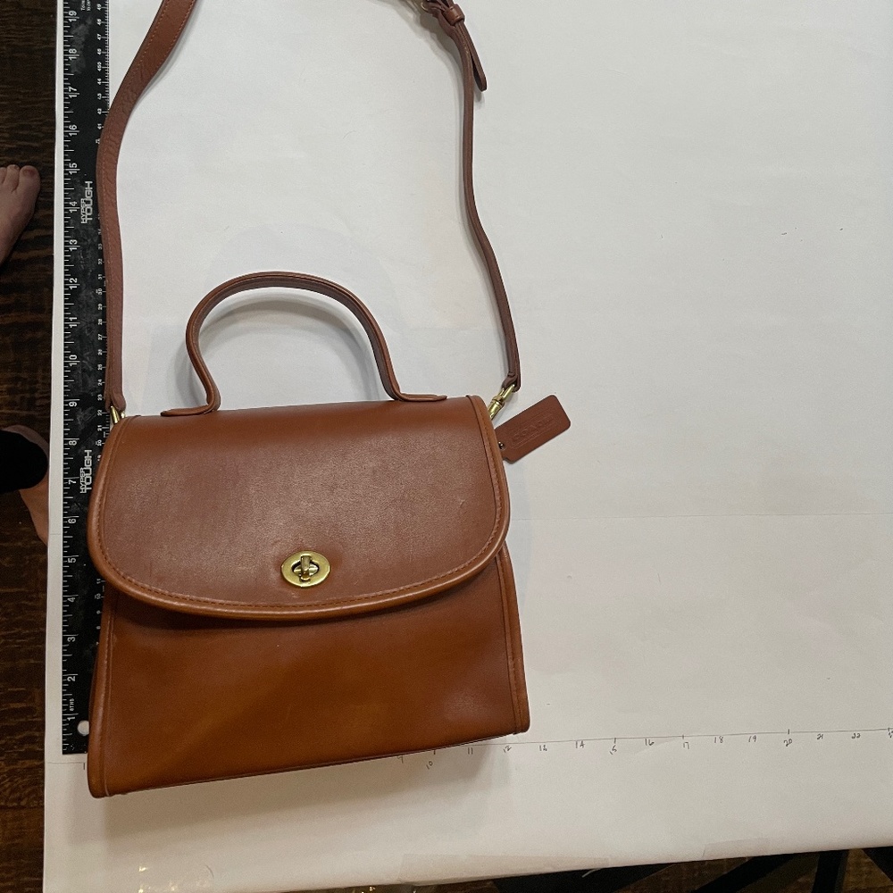 Vintage Coach Manor Bag-British Tan